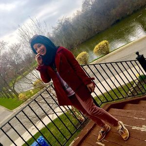 Meet your Posher, Nada